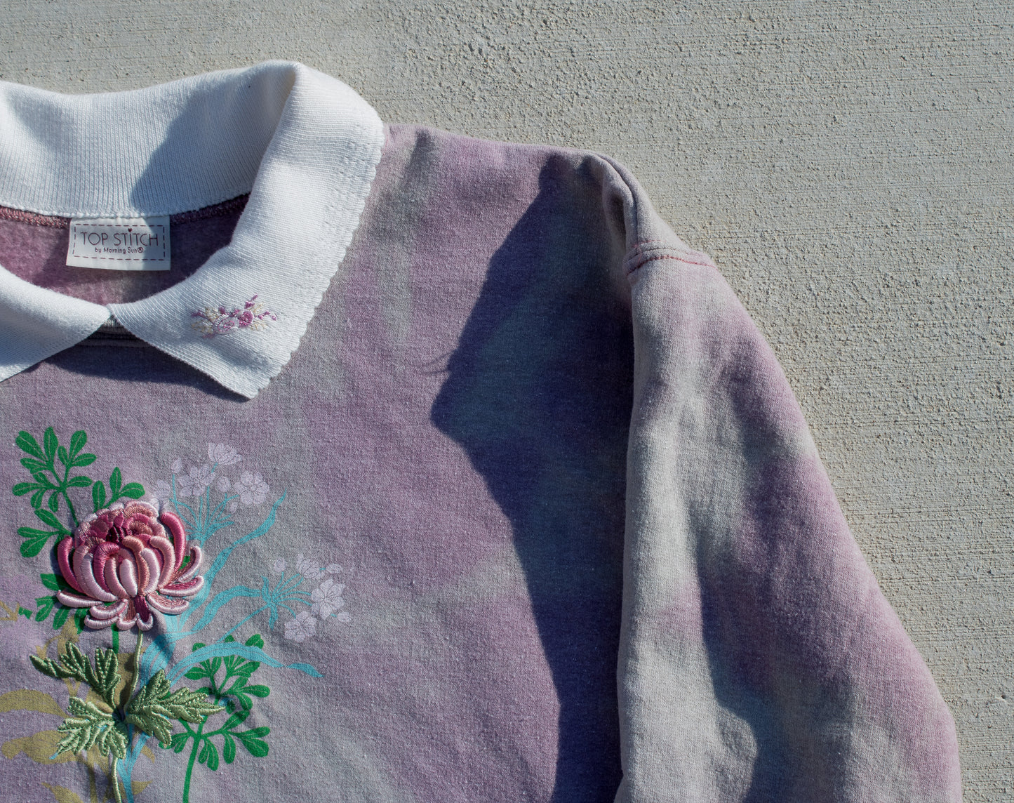 FLOWER EMBROIDERY SWEATER