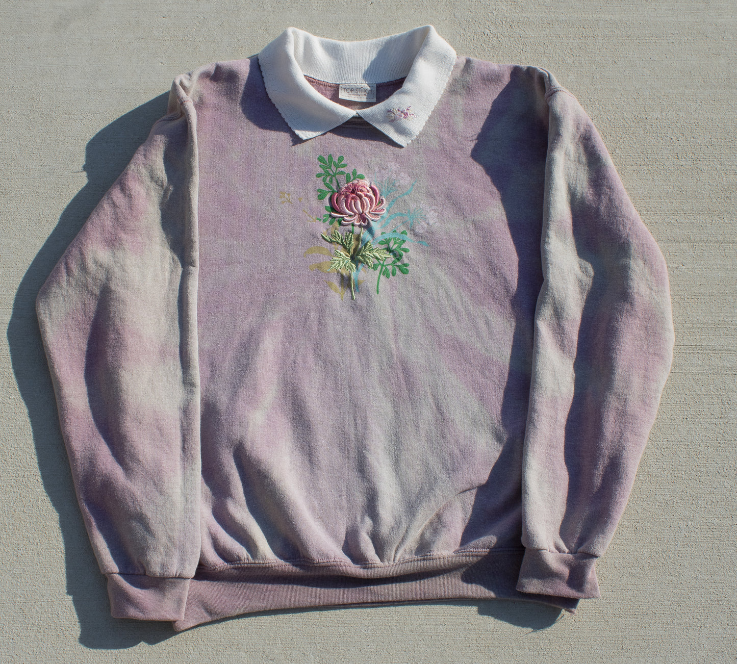 FLOWER EMBROIDERY SWEATER